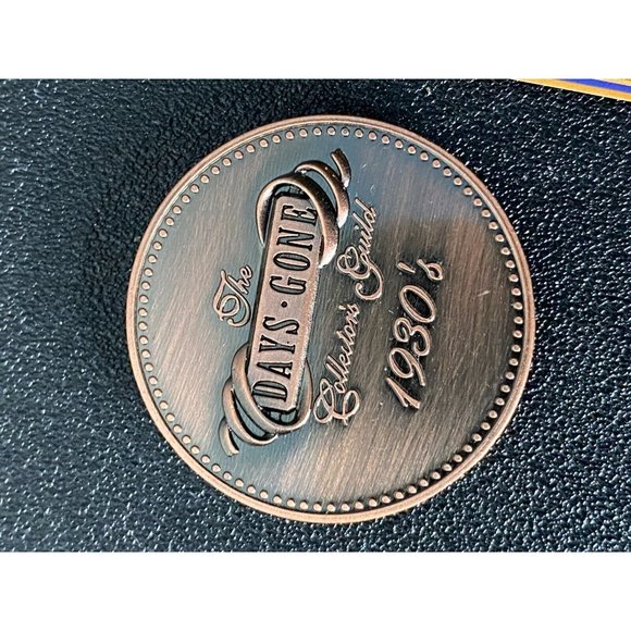 Lledo Collectors Guild DG052028 1935 Morris Parcels Van - Radio Times Christmas - Picture 8 of 16